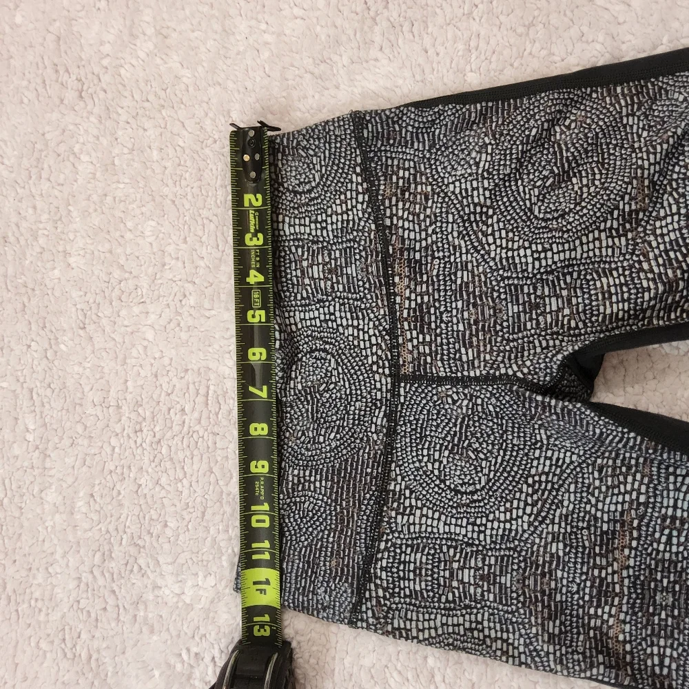 Lululemon - Picture 6 of 8